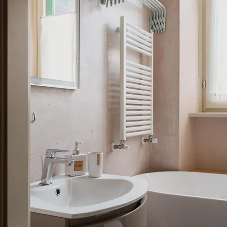 Bellevue Rosselli Apartment